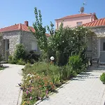 Petra Houses Holiday home Potos