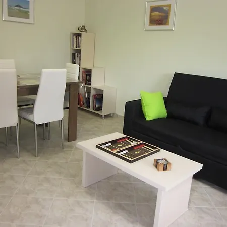 度假居 Petra 波托什